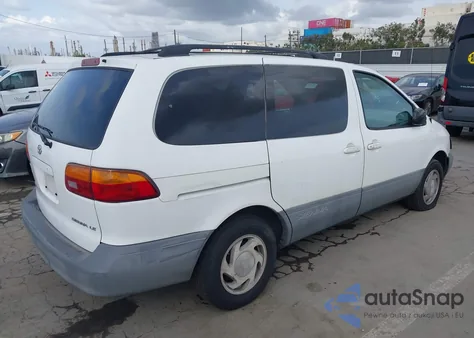 1999 Toyota Sienna Le z USA, uszkodzony, nr VIN 4T3ZF13C1XU123104